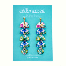 Load image into Gallery viewer, Patchwork Floral Semi Drops 4 Tier
